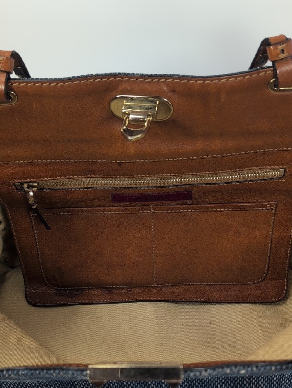 Valentino Garavani Denim Rockstud Tote Bag - Picture 5 of 16
